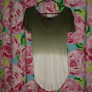 Flowy shirt, Ombré Green to White. Rue 21. X-Small
